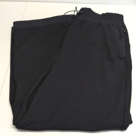 Athleta NWOT Triumph Hybrid Wide Crop Size Small-Tall Black #533711 - Picture 8 of 10